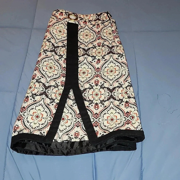 CATO Skirt with Zipper Size 10 - Picture 5 of 6